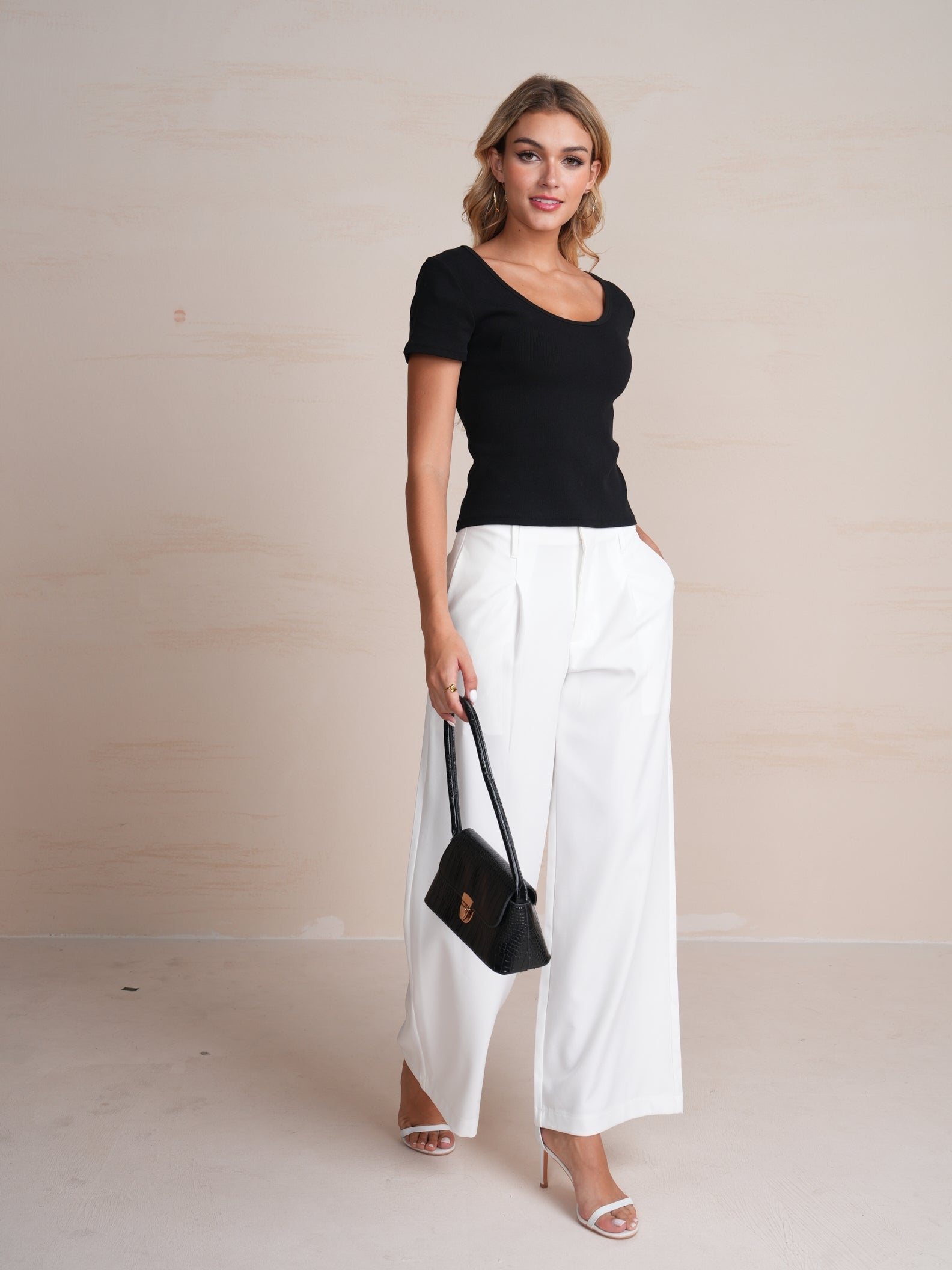 Versatile Ribbed Scoop Neck Slim Top for Daily Wear