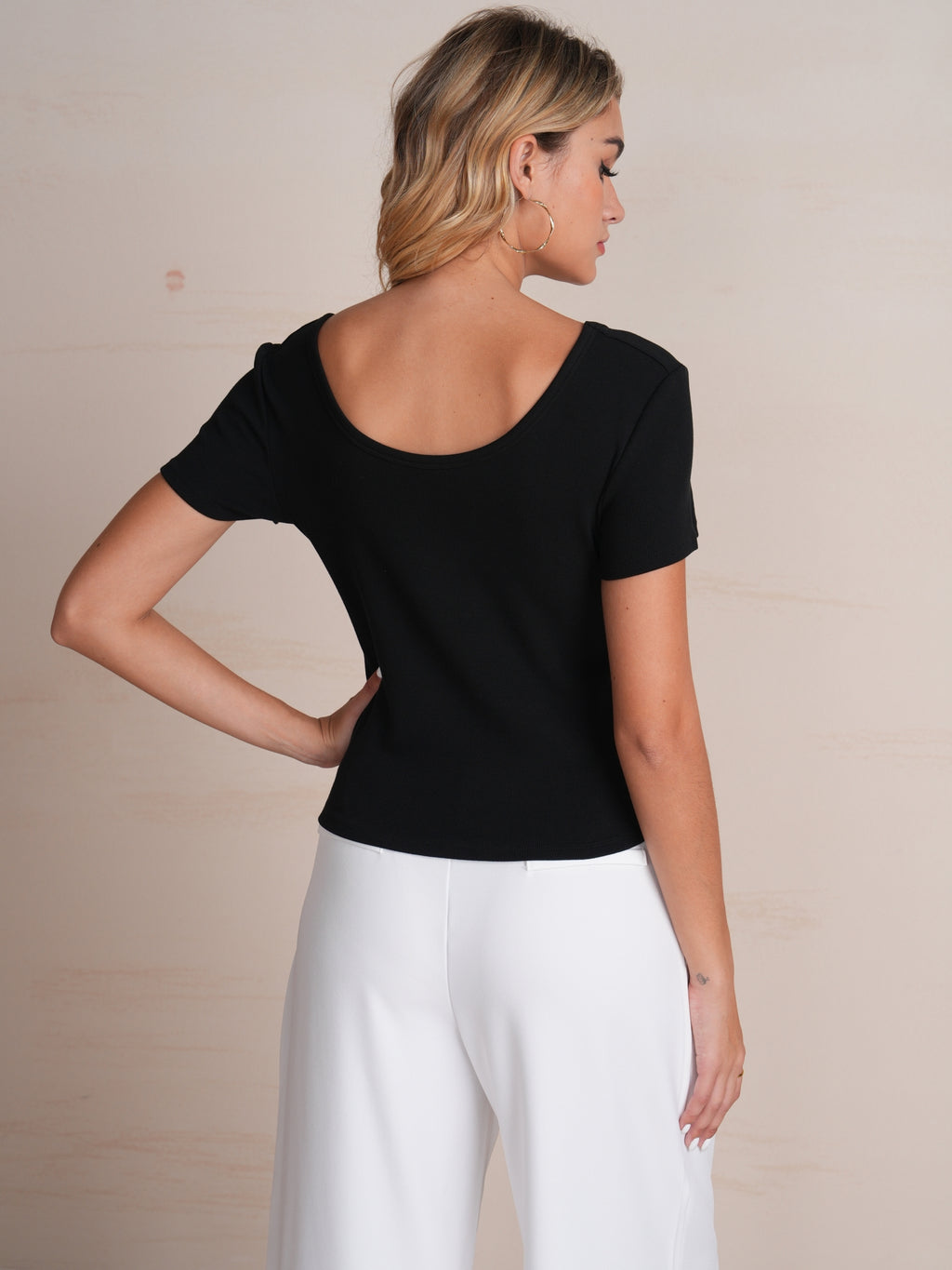 Versatile Ribbed Scoop Neck Slim Top for Daily Wear
